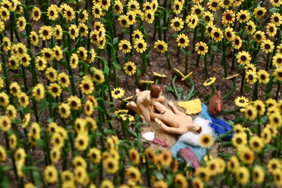 Photo 2552 - add descriptive alt text